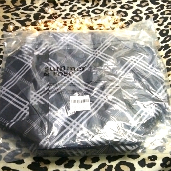 NWT Summer and Rose Duffle Bag in Black Plaid - Picture 3 of 16